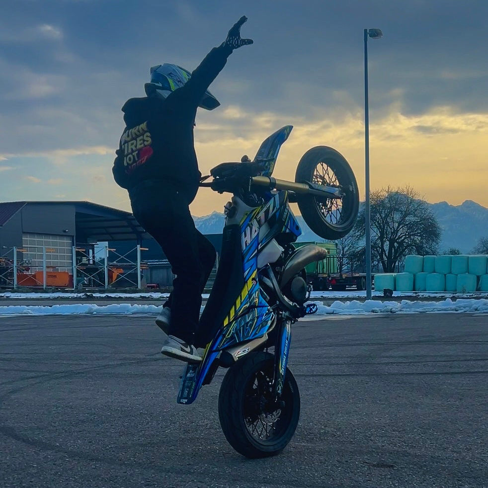 BTNW Hoodie - RB-Clothing